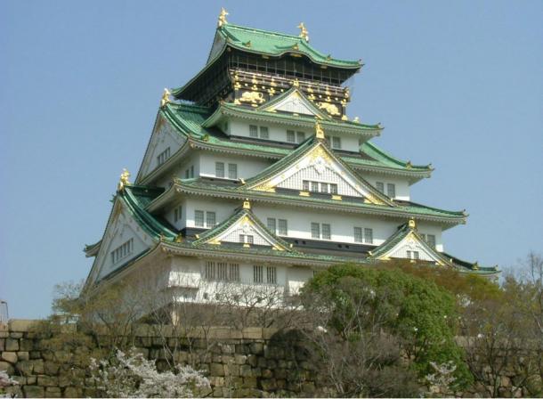 Osaka Castle was built by Kongo Gumo