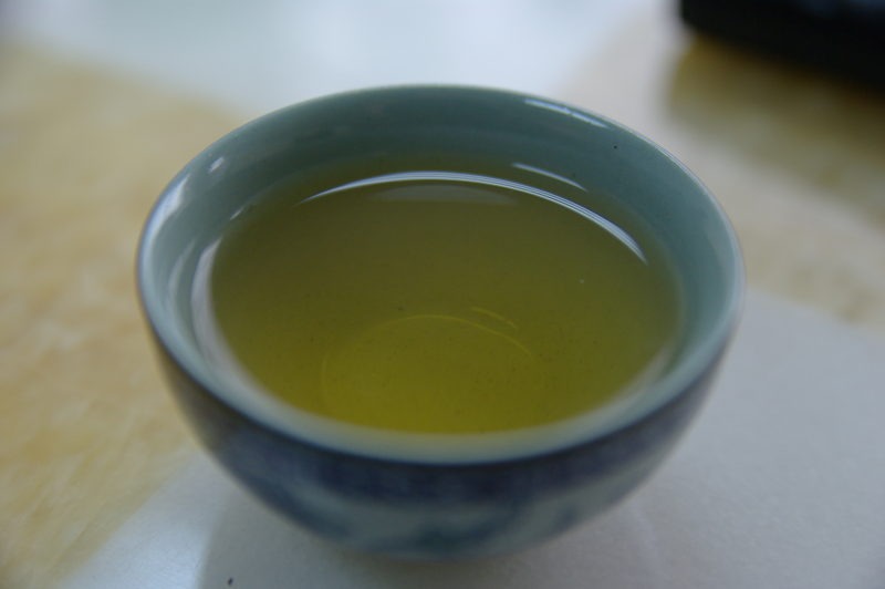 https://japanpowered.com/media/images/cup-of-green-tea-800x532.jpeg